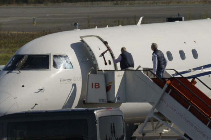El rey Juan Carlos viaja a EE.UU. para el Mundial de vela El rey Juan Carlos viaja a EE.UU. para el Mundial de vela