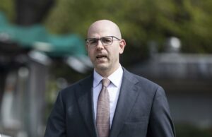 El Senado de EE.UU. confirma a Stephen Miran como gobernador de la Fed El Senado de EE.UU. confirma a Stephen Miran como gobernador de la Fed