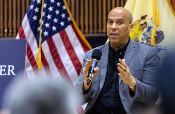 El senador Cory Booker apoya a Barbara Drummond para la alcaldía de Mobile El senador Cory Booker apoya a Barbara Drummond para la alcaldía de Mobile
