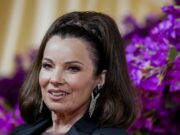 Fran Drescher recibe estrella en Hollywood junto a elenco de ‘The Nanny’ Fran Drescher recibe estrella en Hollywood junto a elenco de 'The Nanny'