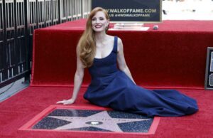 Jessica Chastain es honrada por Al Pacino en su estrella en el Paseo de la Fama Jessica Chastain es honrada por Al Pacino en su estrella en el Paseo de la Fama