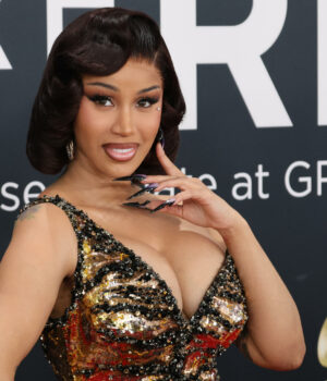 Juez de EE.UU. absuelve a Cardi B de demanda por agresión Juez de EE.UU. absuelve a Cardi B de demanda por agresión