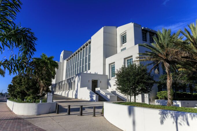 Jurado halla culpable de intento de asesinato a hombre que atacó a Trump Jurado halla culpable de intento de asesinato a hombre que atacó a Trump