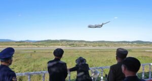 Kim Jong-un supervisa nuevos drones suicidas e impulsa la implementación de IA Kim Jong-un supervisa nuevos drones suicidas e impulsa la implementación de IA