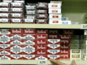 La industria tabacalera en México advierte que impuestos altos causan auge del mercado negro La industria tabacalera en México advierte que impuestos altos causan auge del mercado negro