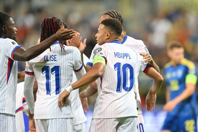 Mbappé marca doblete, iguala a Henry y da la victoria a Francia Mbappé marca doblete, iguala a Henry y da la victoria a Francia