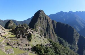 Protestas en vía de tren a Machu Picchu dejan 17 heridos y afectan turistas Protestas en vía de tren a Machu Picchu dejan 17 heridos y afectan turistas