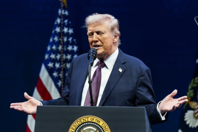 Supremo permite a Trump retener provisionalmente 4.000 millones de dólares en ayuda exterior