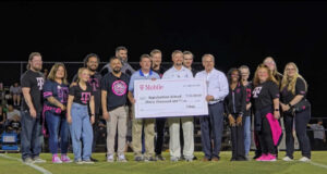 T-Mobile y Friday Night 5G Lights: Apoyo a Appalachian High School T-Mobile y Friday Night 5G Lights: Apoyo a Appalachian High School