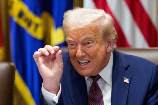 Trump propone un examen de ciudadanía más difícil para los inmigrantes