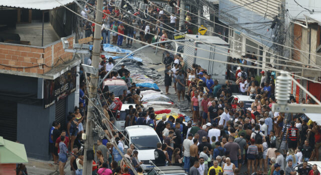 Suben a 132 muertos en la operación policial en Río más letal de su historia Suben a 132 muertos en la operación policial en Río más letal de su historia