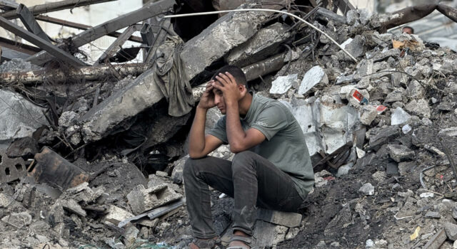 Ola de ataques israelíes en Gaza eleva a 104 muertos, incluyendo 66 mujeres y niños Ola de ataques israelíes en Gaza eleva a 104 muertos, incluyendo 66 mujeres y niños