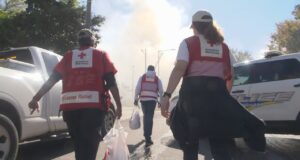 Alimentos, ropa, apoyo mental disponible para víctimas de incendio Alimentos, ropa, apoyo mental disponible para víctimas de incendio