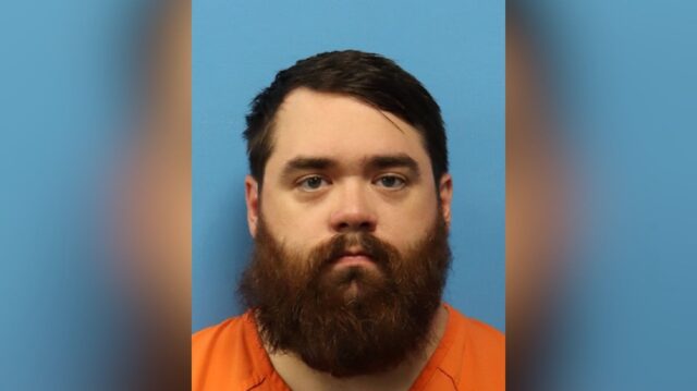 Empleado de la Escuela Cristiana Briarwood arrestado por cargos de pornografía infantil