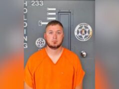 Ex oficial de policía de Centre sentenciado por un cargo federal de drogas y plantación de pruebas Ex oficial de policía de Centre sentenciado por un cargo federal de drogas y plantación de pruebas