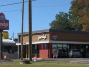 Gerente de Hueytown enfrenta cargos después de encerrar a adolescentes dentro de la tienda Gerente de Hueytown enfrenta cargos después de encerrar a adolescentes dentro de la tienda