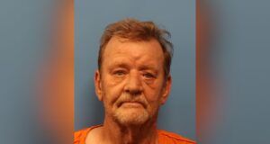 Hombre del condado de Shelby acusado de varios cargos, incluida posesión de arma biológica Hombre del condado de Shelby acusado de varios cargos, incluida posesión de arma biológica