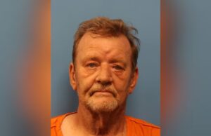 Hombre del condado de Shelby acusado de varios cargos, incluida posesión de arma biológica Hombre del condado de Shelby acusado de varios cargos, incluida posesión de arma biológica