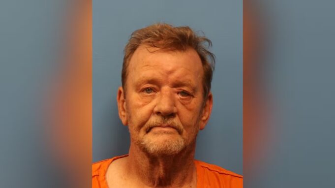 Hombre del condado de Shelby acusado de varios cargos, incluida posesión de arma biológica Hombre del condado de Shelby acusado de varios cargos, incluida posesión de arma biológica