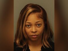 Mujer acusada de robar dinero de la Junta Escolar de Midfield Mujer acusada de robar dinero de la Junta Escolar de Midfield