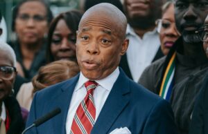 Alcalde de Nueva York reafirmó que la ciudad no coopera con ICE, tras redada en Manhattan Alcalde de Nueva York reafirmó que la ciudad no coopera con ICE, tras redada en Manhattan