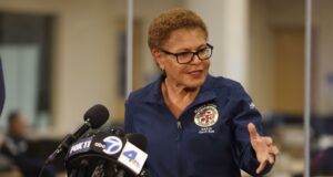 Demócratas investigarán arrestos de ciudadanos en redadas migratorias Demócratas investigarán arrestos de ciudadanos en redadas migratorias