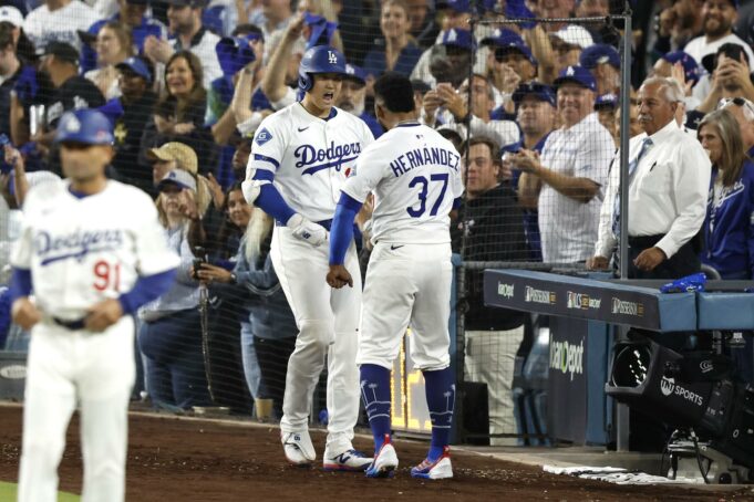 Dodgers alcanzan Serie Mundial por segundo año seguido, un logro consecutivo Dodgers alcanzan Serie Mundial por segundo año seguido, un logro consecutivo