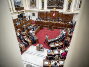 El Congreso de Perú inicia proceso exprés para destitución presidencial inmediata El Congreso de Perú inicia proceso exprés para destitución presidencial inmediata