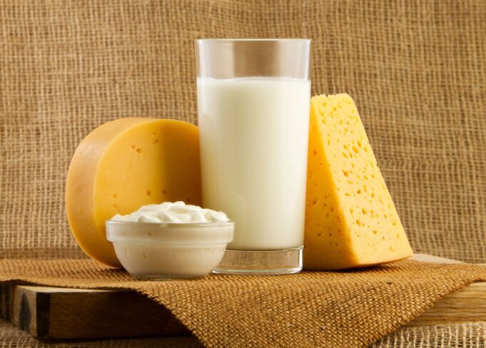 Gripe aviar encontrada al acecho en queso de leche cruda, advierte nuevo estudio Gripe aviar encontrada al acecho en queso de leche cruda, advierte nuevo estudio