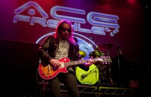Guitarrista original de KISS, Ace Frehley, muere a los 74 años Guitarrista original de KISS, Ace Frehley, muere a los 74 años