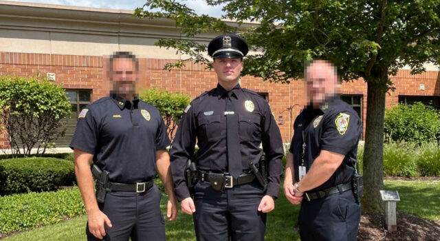 Inmigración detiene a policía novato de Illinois por presunta situación indocumentada Inmigración detiene a policía novato de Illinois por presunta situación indocumentada