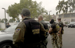 Jueza advierte a jefe migratorio, que los niños en Halloween no son amenaza Jueza advierte a jefe migratorio, que los niños en Halloween no son amenaza