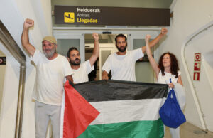 Llegada a España de 27 activistas de la flotilla de Gaza tras denunciar torturas Llegada a España de 27 activistas de la flotilla de Gaza tras denunciar torturas