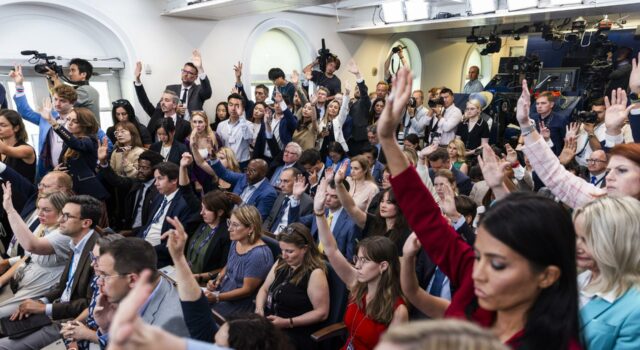 Restringen parcialmente acceso de periodistas a la oficina de prensa de Casa Blanca Restringen parcialmente acceso de periodistas a la oficina de prensa de Casa Blanca