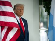 Trump amenaza con cortar ayudas públicas si se mantiene el cierre del Gobierno Trump amenaza con cortar ayudas públicas si se mantiene el cierre del Gobierno