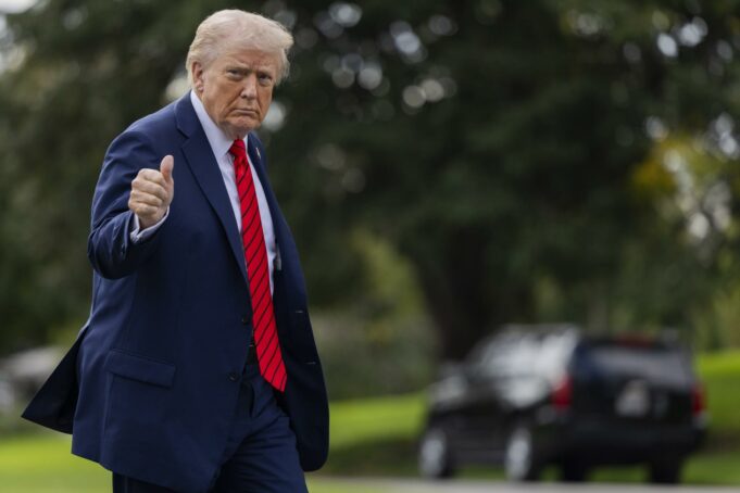 Trump anuncia despidos masivos “orientados a los demócratas” por cierre Trump anuncia despidos masivos "orientados a los demócratas" por cierre