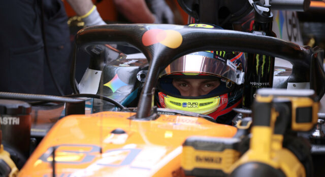 Verstappen continúa ejerciendo presión sobre los pilotos de McLaren Verstappen continúa ejerciendo presión sobre los pilotos de McLaren