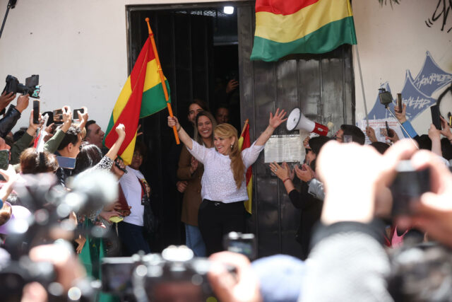 Jeanine Áñez es liberada tras cuatro años y ocho meses de cárcel por la crisis de 2019 Jeanine Áñez es liberada después de casi cinco años de prisión por crisis 2019