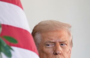 Trump establece mínimos de refugiados, priorizando sudafricanos blancos en admisiones Trump establece mínimos de refugiados, priorizando sudafricanos blancos en admisiones