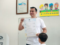 Noboa pierde primer referéndum en 7 meses tras victoria electoral en Ecuador Noboa pierde primer referéndum en 7 meses tras victoria electoral en Ecuador