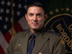 Justin de la Torre, primer latino en liderar Patrulla Fronteriza de San Diego Justin de la Torre, primer latino en liderar Patrulla Fronteriza de San Diego