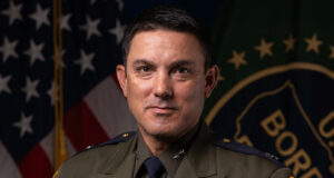 Justin de la Torre, primer latino en liderar Patrulla Fronteriza de San Diego Justin de la Torre, primer latino en liderar Patrulla Fronteriza de San Diego
