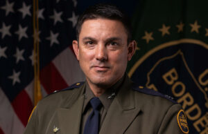 Justin de la Torre, primer latino en liderar Patrulla Fronteriza de San Diego Justin de la Torre, primer latino en liderar Patrulla Fronteriza de San Diego