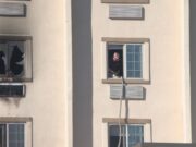 Apagón tras incendio impide cocinar para residentes desalojados Apagón tras incendio impide cocinar para residentes desalojados