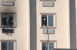 Apagón tras incendio impide cocinar para residentes desalojados Apagón tras incendio impide cocinar para residentes desalojados