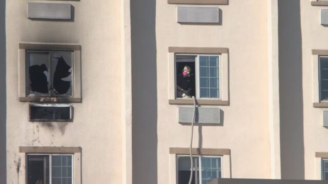 Apagon-tras-incendio-impide-cocinar-para-residentes-desalojados Apagón tras incendio impide cocinar para residentes desalojados