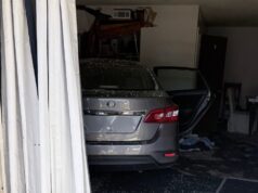 Automóvil impacta la fachada de un apartamento en el condado de Chilton Automóvil impacta la fachada de un apartamento en el condado de Chilton
