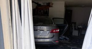 Automóvil impacta la fachada de un apartamento en el condado de Chilton Automóvil impacta la fachada de un apartamento en el condado de Chilton