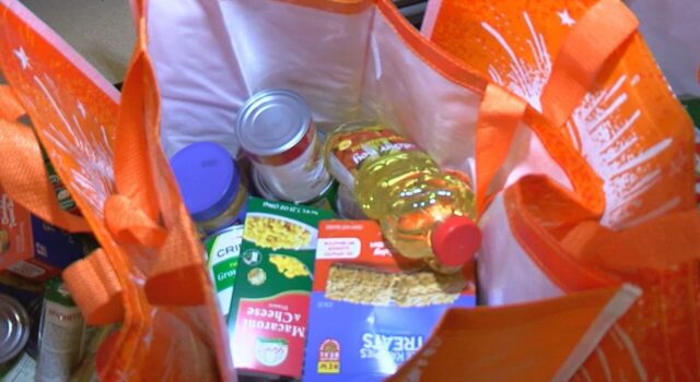 Banco de alimentos de Tuscaloosa anticipa aumento de demanda por interrupción de beneficios SNAP Banco de alimentos de Tuscaloosa anticipa aumento de demanda por interrupción de beneficios SNAP