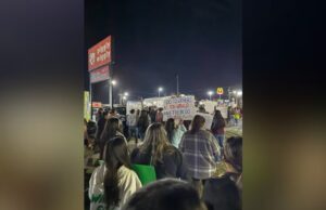 Comunidad de Jemison protesta por arrestos de ICE en el condado de Chilton Comunidad de Jemison protesta por arrestos de ICE en el condado de Chilton